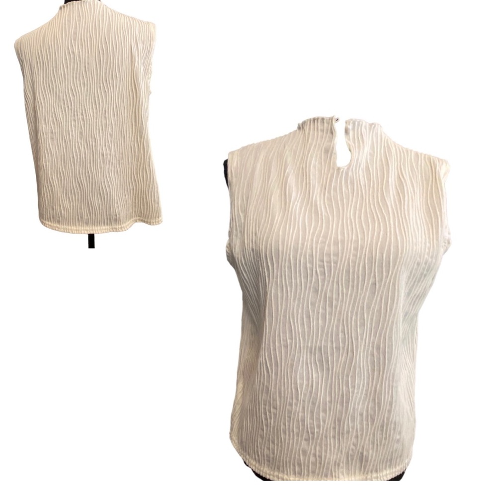 🌟🔥 BOGO Sale🔥🌟 Dazy White Sleeveless Top